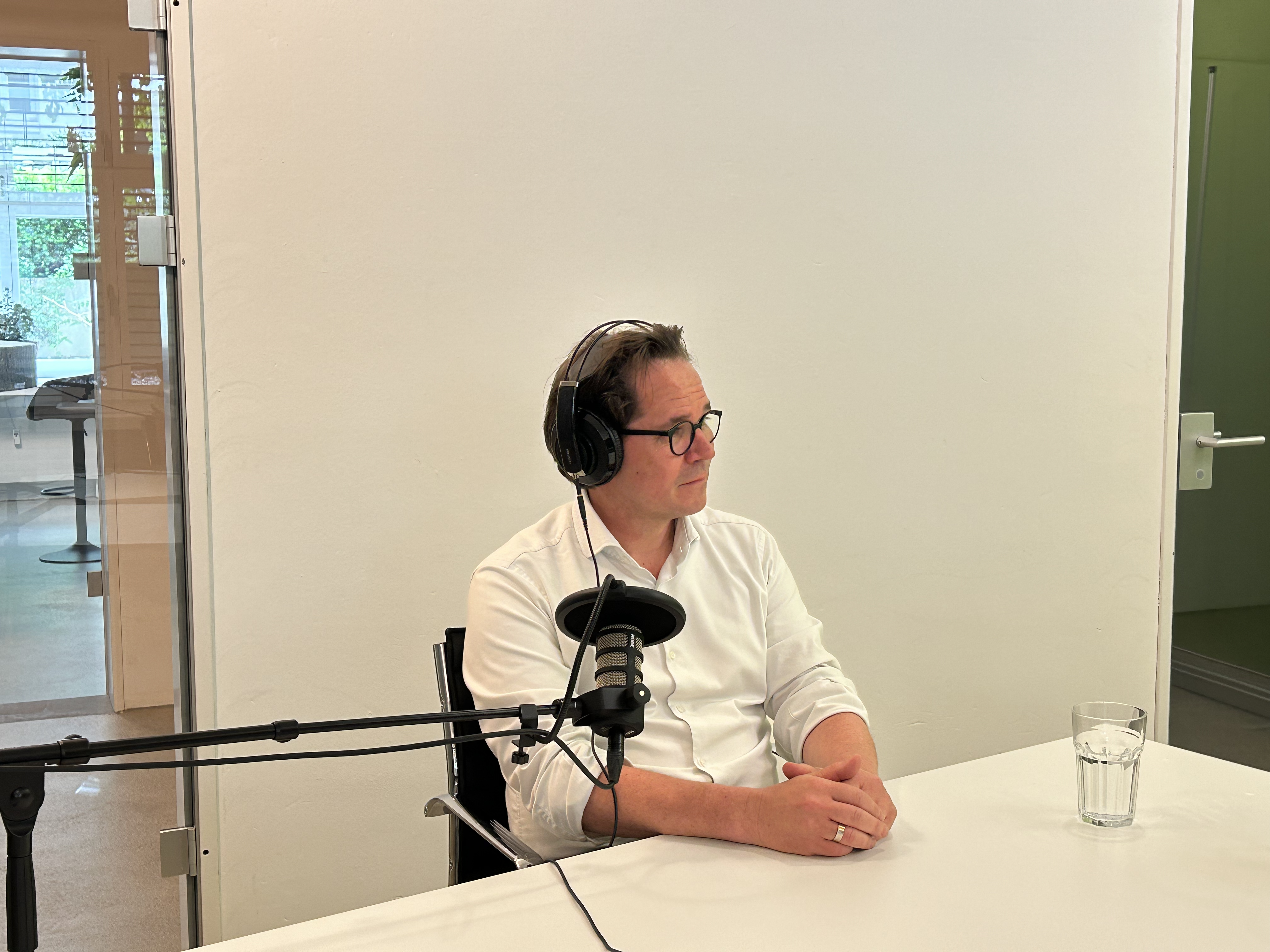 Dr. Stefan Hägele-Link
